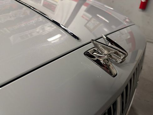 Used 2024 Bentley Flying Spur V8 image 13