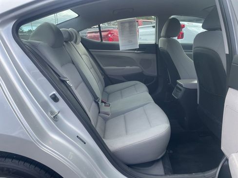 Used 2017 Hyundai Elantra SE w/ SE A/T Tech Package 03 FWD image 25