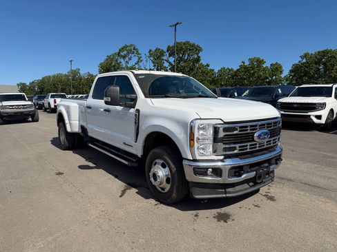 Used 2025 Ford F350 XLT AWD/4WD image 4
