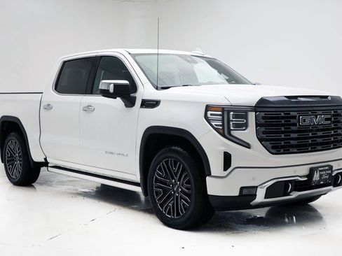 Used 2022 GMC Sierra 1500 Denali Ultimate AWD/4WD image 5