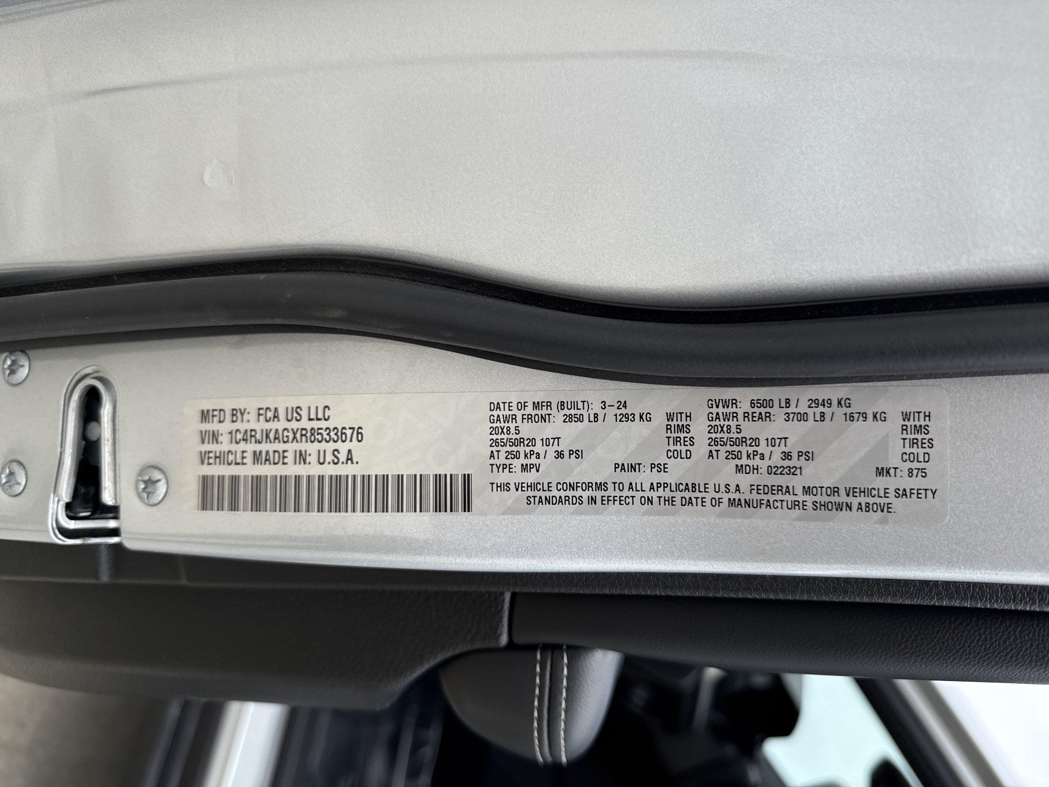 Used 2024 Jeep Grand Cherokee L Laredo AWD/4WD image 33