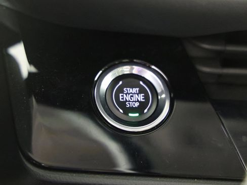 Certified 2025 Buick Envision Sport Touring image 23