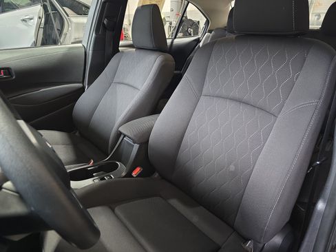 Used 2025 Toyota Corolla LE FWD image 15