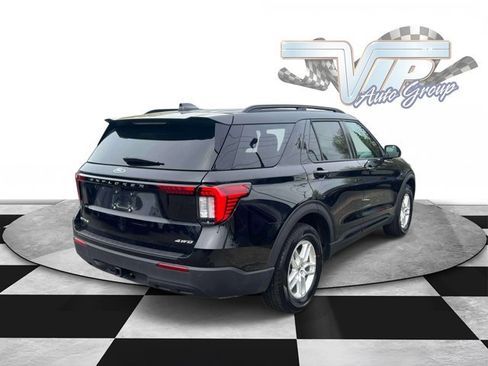 Used 2026 Ford Explorer Active AWD/4WD image 6