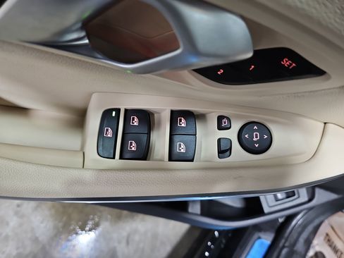 Certified 2025 BMW 330i Sedan w/ Premium Package image 28