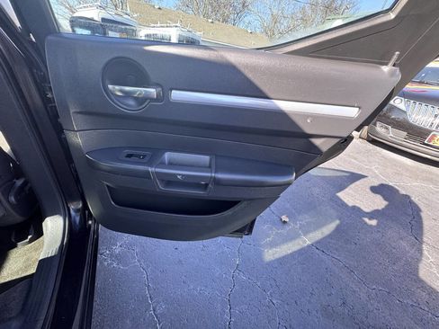 Used 2010 Dodge Charger SXT image 32