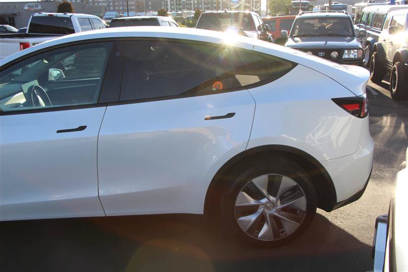 Used 2023 Tesla Model Y Long Range AWD/4WD image 6