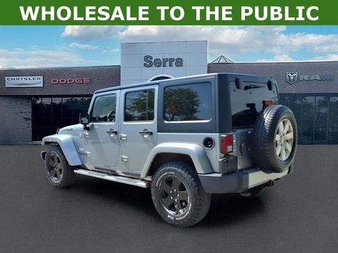 Used 2013 Jeep Wrangler Unlimited Sahara w/ Dual Top Group AWD/4WD image 4