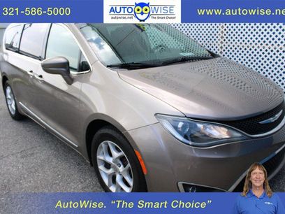 Used 2018 Chrysler Pacifica Touring-L Plus w/ Tire & Wheel Group