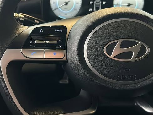 Used 2024 Hyundai Elantra SEL FWD image 27