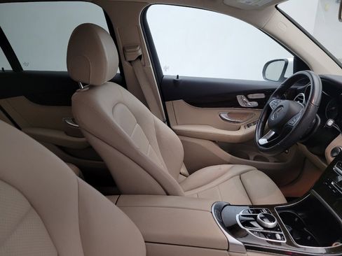 Used 2019 Mercedes-Benz GLC 300 image 21