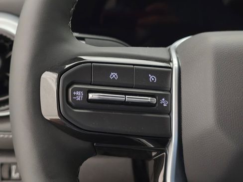 New 2025 Chevrolet Colorado LT w/ LT Convenience Package image 5