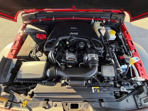 Certified 2019 Jeep Wrangler Unlimited Sport S image 17