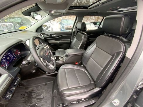 Certified 2023 GMC Acadia SLT w/ Technology Package image 21