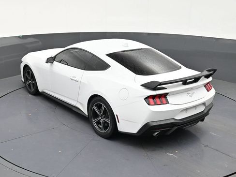 Used 2024 Ford Mustang Coupe RWD image 14