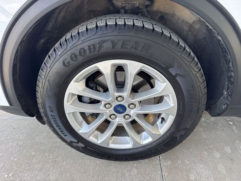 Certified 2022 Ford Escape SE w/ Convenience Package image 18