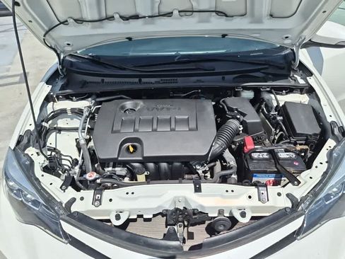 Used 2018 Toyota Corolla SE w/ Carpet Mat Package (TMS) FWD image 9