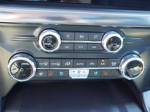 Used 2024 Ford F150 Lariat w/ Equipment Group 502A High AWD/4WD image 30