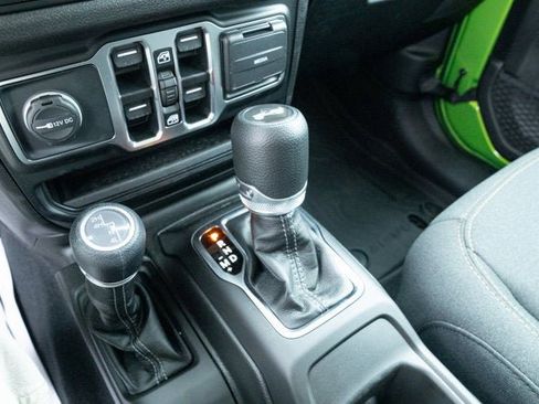 Used 2025 Jeep Wrangler Unlimited Sport image 19