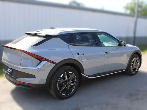 New 2026 Kia EV6 Light RWD image 5