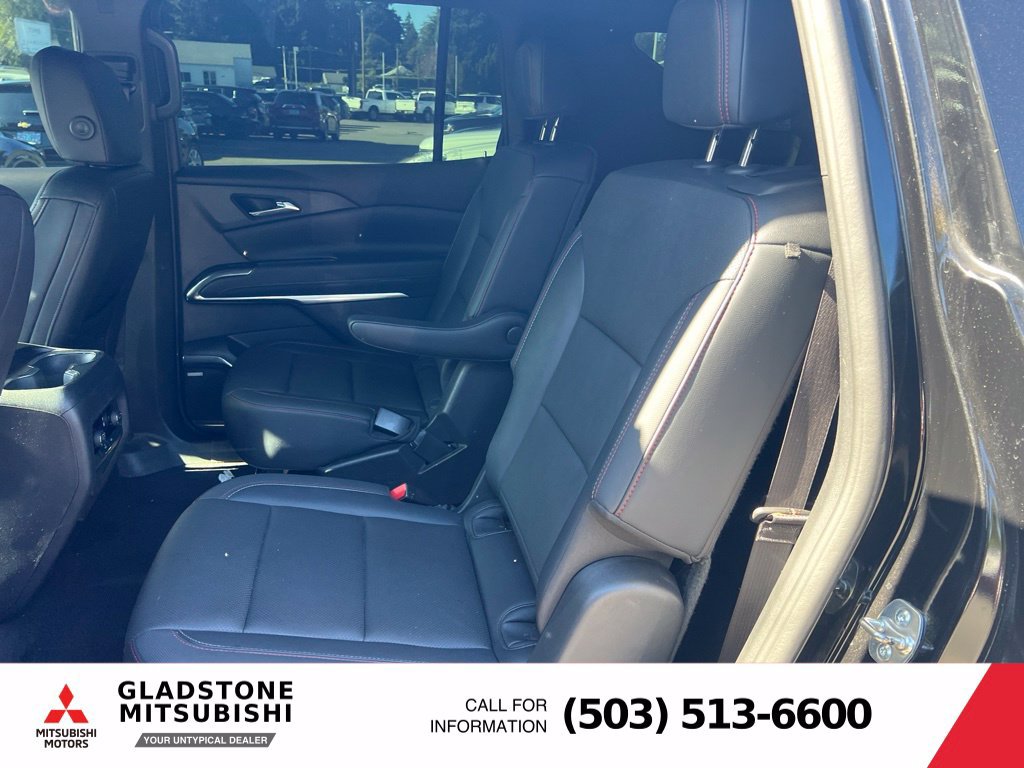 Used 2024 Chevrolet Traverse Z71 w/ Enhanced Driving Package AWD/4WD image 9