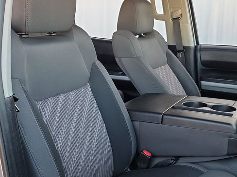 Used 2020 Toyota Tundra SR5 image 31