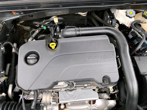 Used 2024 Chevrolet Malibu LT FWD image 30