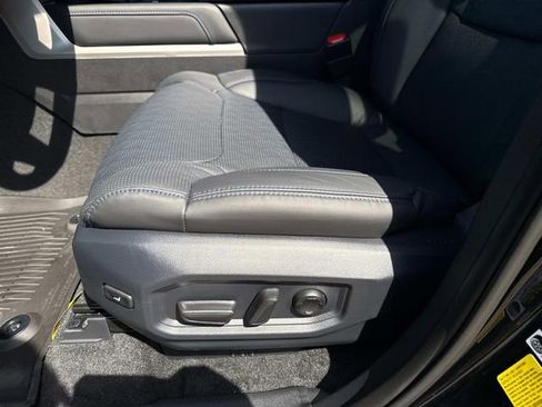 New 2026 Toyota Tundra Platinum AWD/4WD image 19