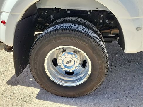 Used 2024 Ford F350 Limited w/ FX4 Off-Road Package image 14