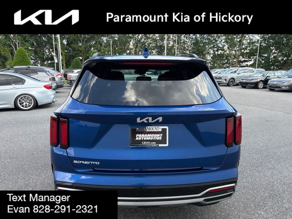 Used 2023 Kia Sorento S w/ Panoramic Sunroof Package FWD image 8