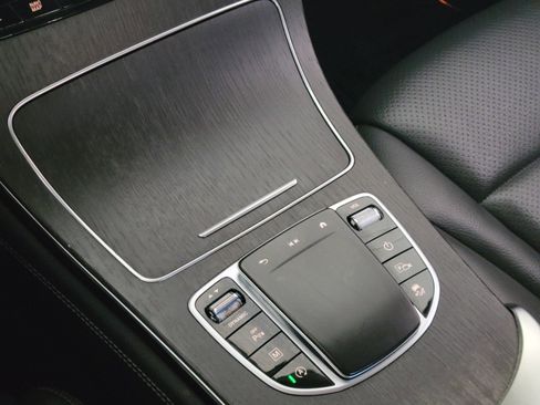 Used 2021 Mercedes-Benz GLC 300 image 24