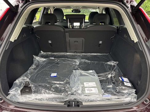 New 2026 Volvo XC60 B5 Plus w/ Protection Package Premier AWD/4WD image 9