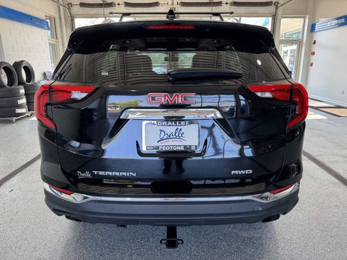 Used 2018 GMC Terrain SLT w/ Preferred Package AWD/4WD image 10