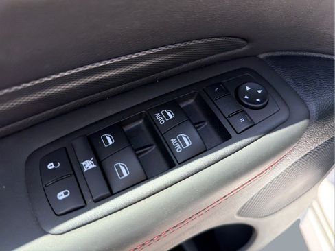 Used 2024 Dodge Durango GT RWD image 25
