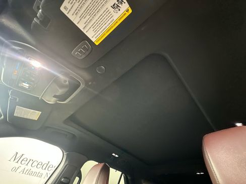 Used 2022 Ford Explorer Platinum w/ Equipment Group 601A image 9