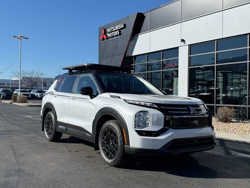 New 2026 Mitsubishi Outlander Trail Edition image 1