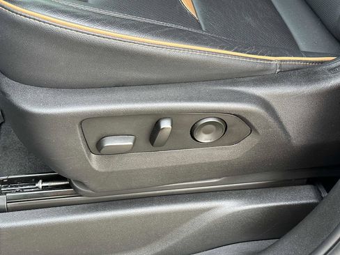 Used 2023 GMC Yukon AT4 w/ LPO, Floor Liner Package image 21