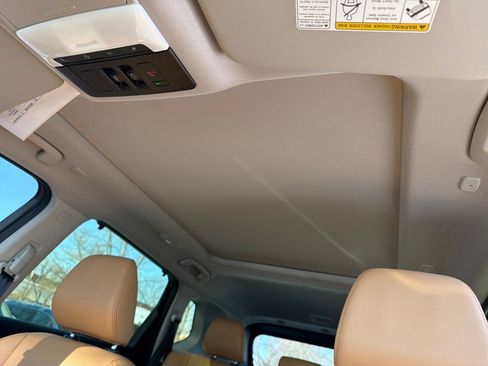 Used 2023 Nissan Rogue Platinum w/ Platinum Premium Package image 27