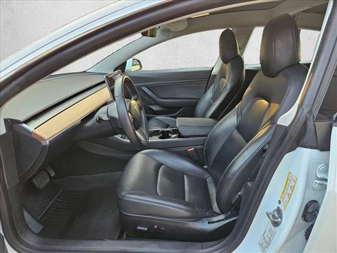 Used 2020 Tesla Model 3 Standard Range Plus RWD image 13