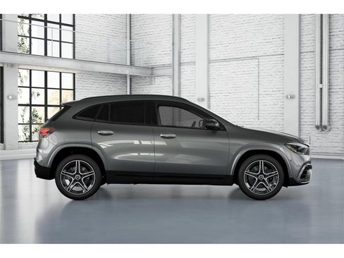 New 2026 Mercedes-Benz GLA 250 4MATIC image 2