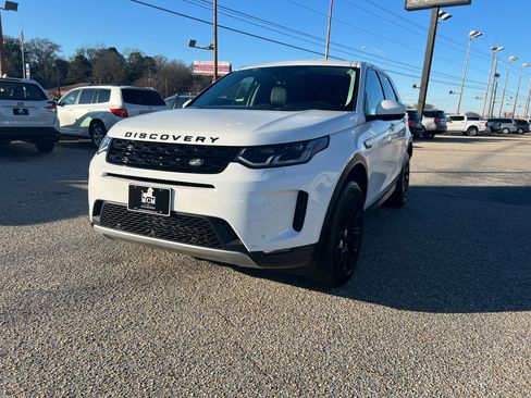 Used 2020 Land Rover Discovery Sport SE image 9