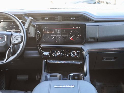 Used 2024 GMC Sierra 2500 AT4 w/ AT4 Premium Plus Package image 13