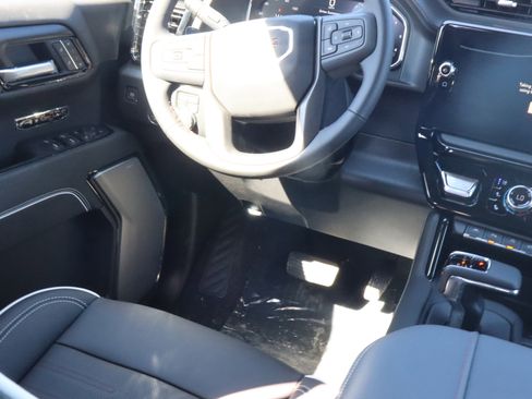 New 2026 GMC Sierra 1500 AT4X AWD/4WD image 9
