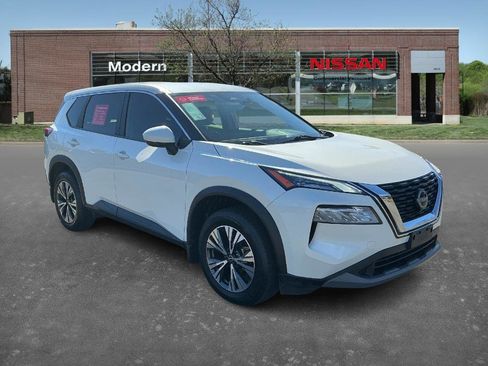 Used 2023 Nissan Rogue SV image 5