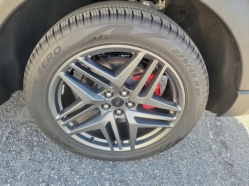 Used 2025 Ford Explorer ST image 9