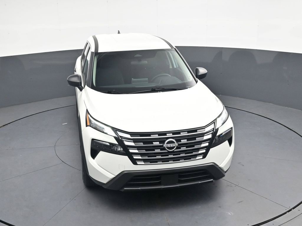 Used 2025 Nissan Rogue S AWD/4WD image 28