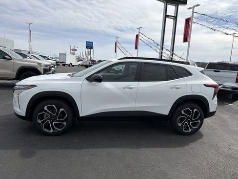 New 2026 Chevrolet Trax RS FWD image 8