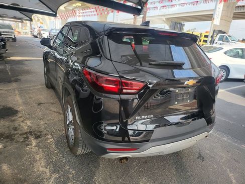 Used 2025 Chevrolet Blazer LT FWD image 9