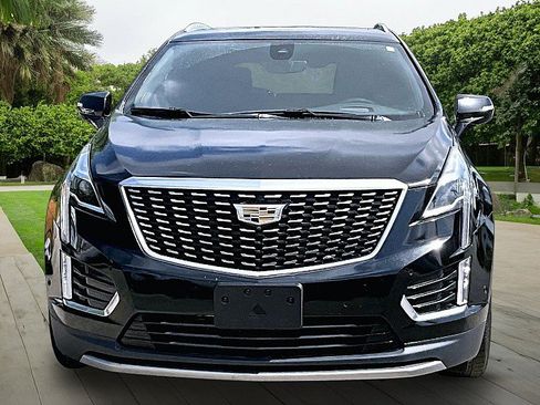 Used 2020 Cadillac XT5 Premium Luxury FWD image 2