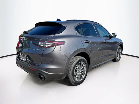 Used 2024 Alfa Romeo Stelvio Sprint image 7